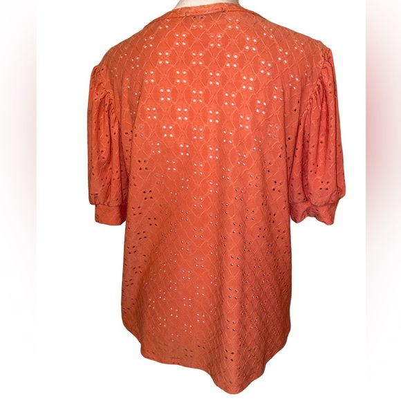 Kim & Cami Blouse in ORG/Salmon in size LARGE - Picture 2 of 5